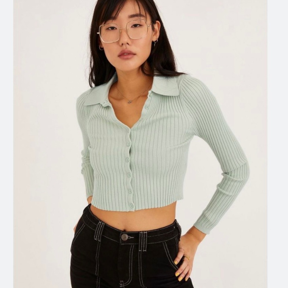 Urban Outfitters Womens Green Skylar Ribbed Button Front Cropped Sweater Size XS